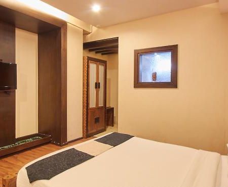 Hotel The Elite Bangalore Exterior foto